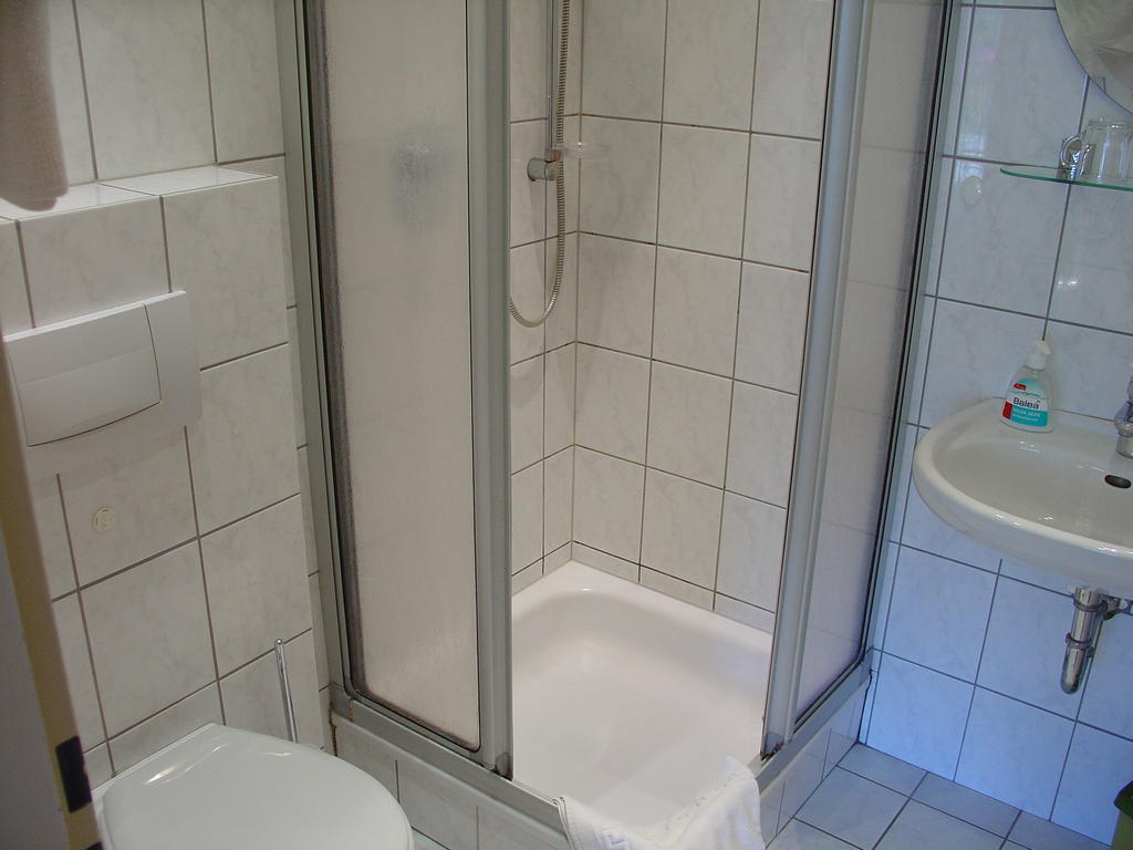 Hotel Haus Mowe Cochem Quarto foto